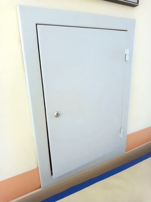 Технический ревизионный люк Технический ревизионный люк