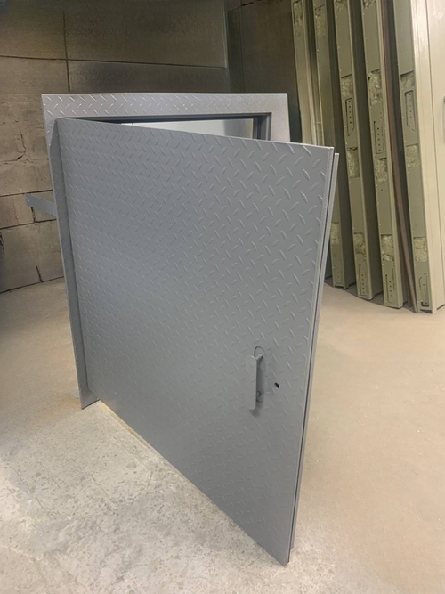 Люк из рельефной стали Люк из рельефной стали